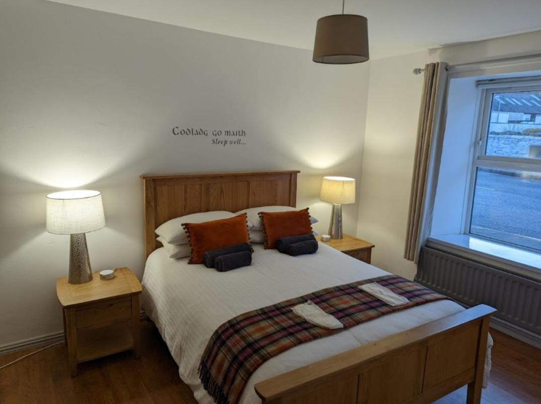 Antrim Coast Apartments คูเชนดอล ภายนอก รูปภาพ