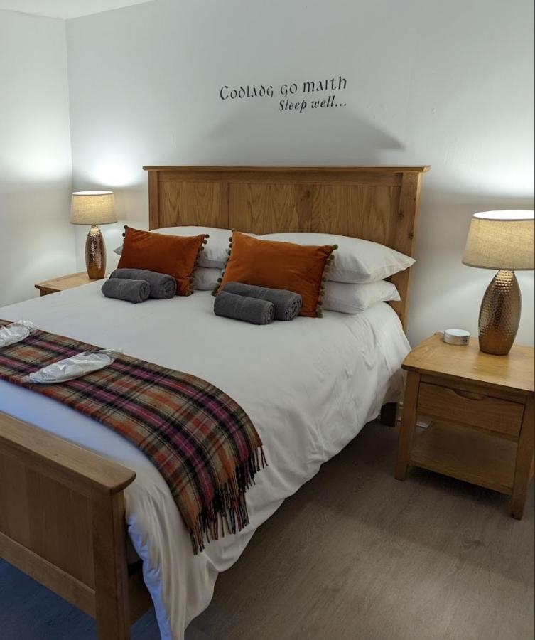 Antrim Coast Apartments คูเชนดอล ภายนอก รูปภาพ