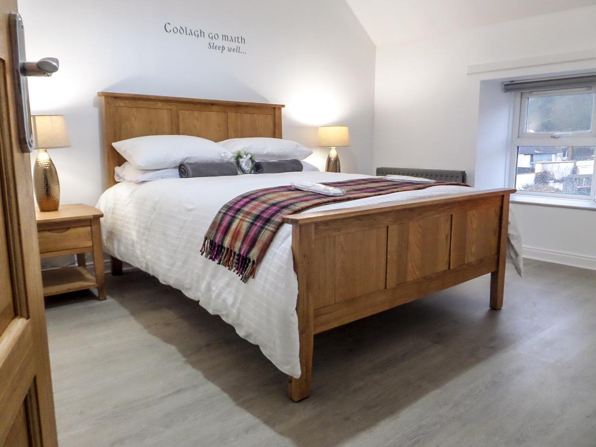 Antrim Coast Apartments คูเชนดอล ภายนอก รูปภาพ